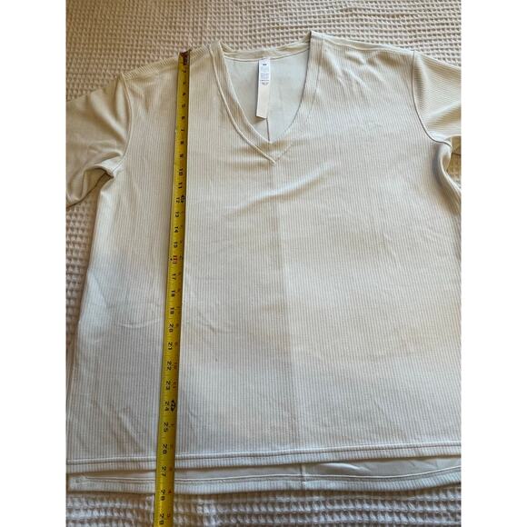 Lululemon Off White Softstreme Ribbed Relaxed Fit V Neck Short Sleeve Tee Size 8 - Picture 7 of 10